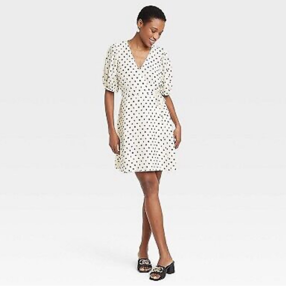 NWT Women's Balloon Short Sleeve Mini Wrap Dress